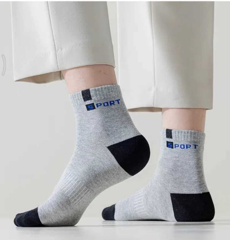 Cotton Sock for Men Sport Breathable Soft Letter Fashion Sneakers High Elastic Middle Tube Stocking Towel Sox Summer Running X250319