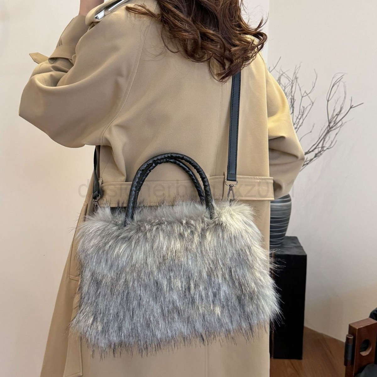 Niki Duncks Tote Bagbag Classic Designer Fashion 10a Top Woman Handbagevening Bags New Womens Square Plush Imitation Fur Raccoon Hair Handbag Large Ca
