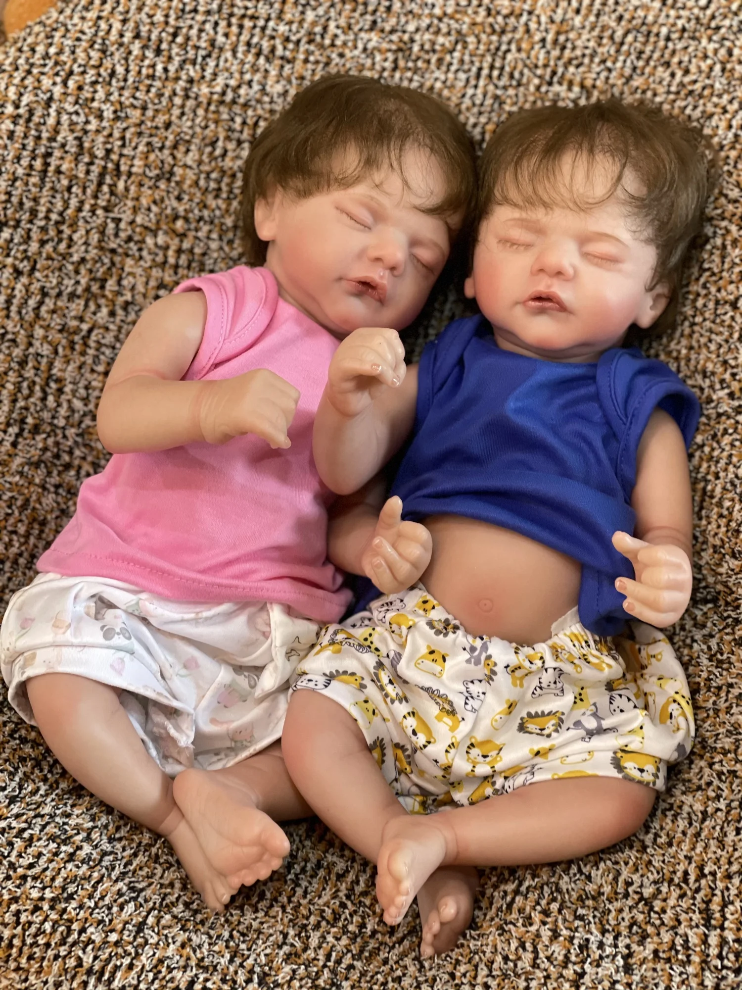 45cm Sam Full Body Silicone Vinyl Bebe Reborn Boy and Girl Lifelike Realistic Reborn Doll Soft Touch Feeling Newborn Doll