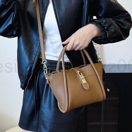 Bag Designer Fashion Classic 10a Top Woman Handbagevening Bags Small Handbag Shoulder for Women New Autumn Trend Korean Version Simple Crossbody
