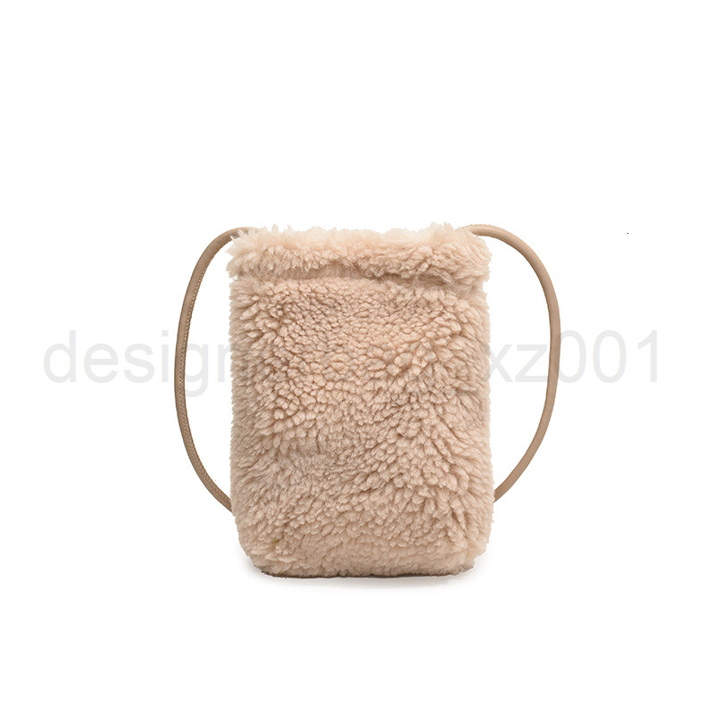 Fashion Classic Bag Designer 10a Top Woman Handbagevening Bags Super Popular Niche Lamb Furry for Women New Autumn and Winter Versatile Crossbody Mobi