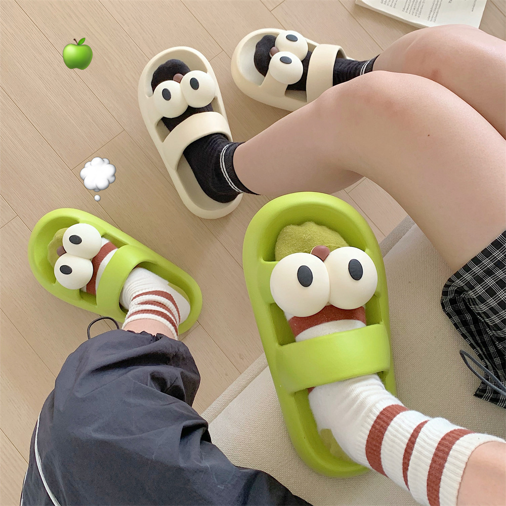 2024 New slipper ladies summer shoes Casual fun funny big eye slipper indoor street sandals girls beach shower slide