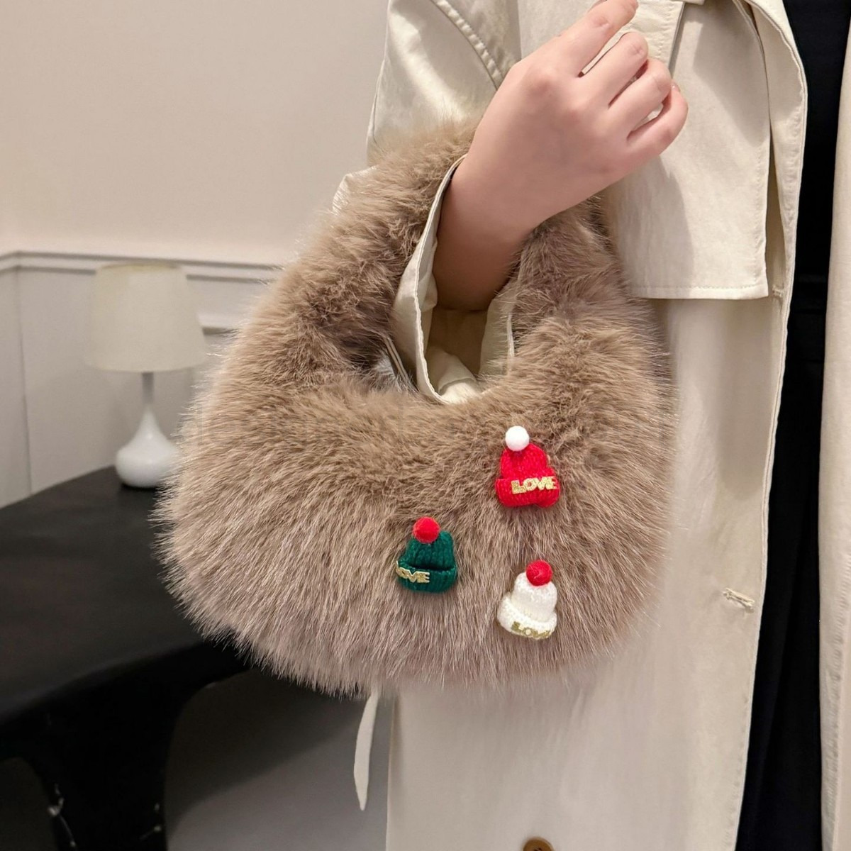 Fashion Classic Bag Designer 10a Top Woman Handbagevening Bags New High-end Autumn and Winter Plush Cute