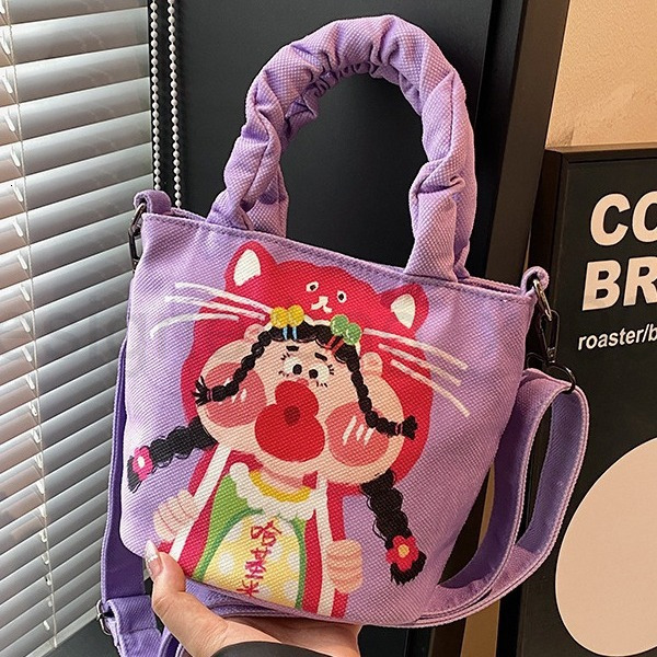 Bag Designer Fashion Classic 10a Top Woman Handbagevening Bags Hand Drawn Ugly and Cute Avatar Crossbody Large Capacity Womens Cartoon Graffiti Girl C