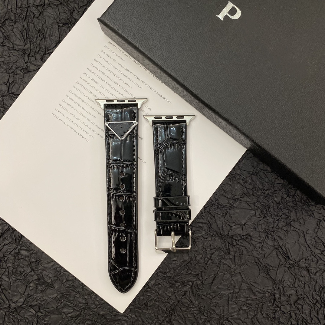 Triangle Designer Leather Watchband for iWatch 8 7 6 5 4 3 SE 38mm 40mm 41mm Replace Wrist Strap 42mm 44mm 45mm 49mm for Apple Watch band Bracelet