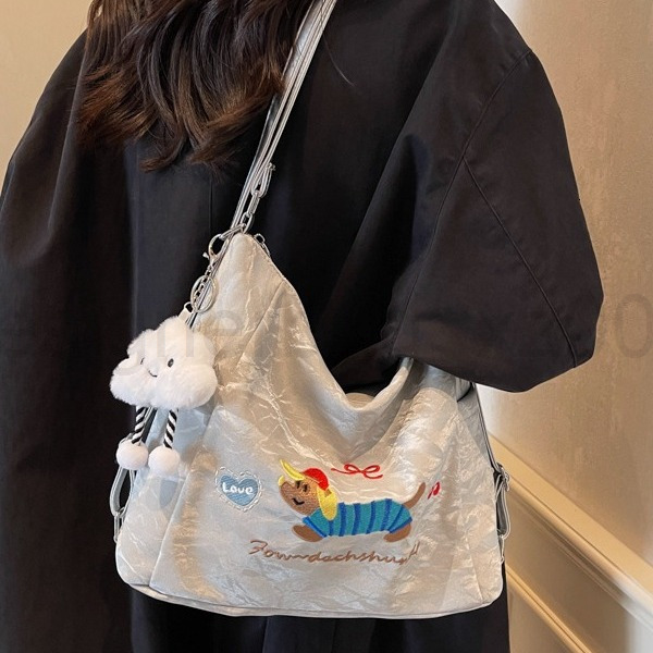Fashion Classic Bag Designer 10a Top Woman Handbagevening Bags Trendy Lightweight Large Capacity Womens New Fashionable Embroidered Cartoon Multipur