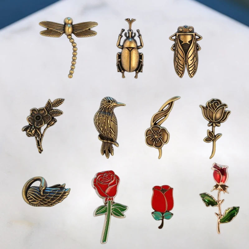 Vintage Alloy Animal Brooch For 2025 Men Enamel Flower Bronze Bird Bee Insect Brooches Shirt Collar Pins Clothing new Jewelry Decoration