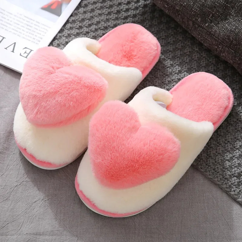 Heart shaped slider womens fashionable and funny cotton shoes plush warm soft bottom indoor bedroom slider womens winter fur slider 241031