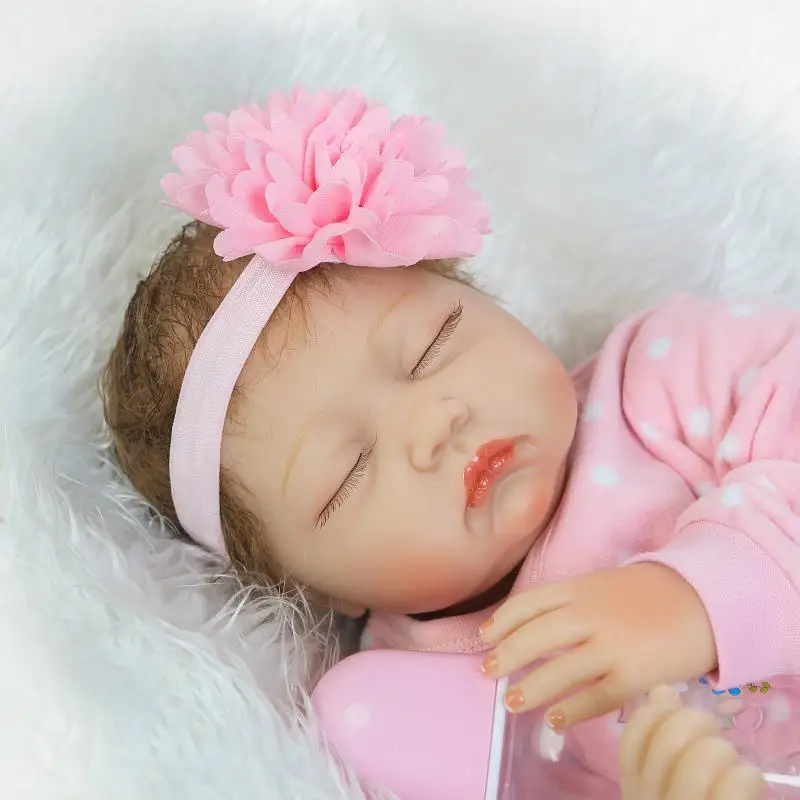 55CM Close Eyes Bebe Reborn Doll Realistic Baby Cloth Body Girl Lifelike Newborn Dolls With Accessories Kids Brithday Gift