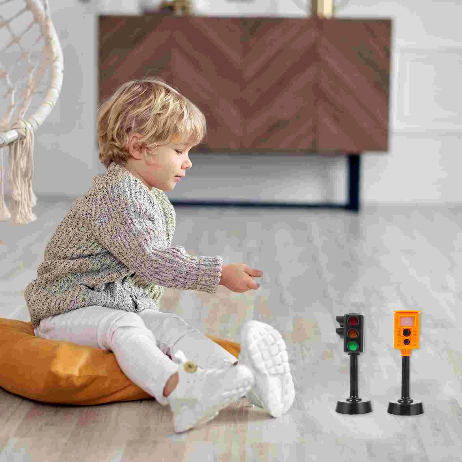 2Pcs Kids Traffic Signs Road Light Block Mini Traffic Signal Light Model Toy