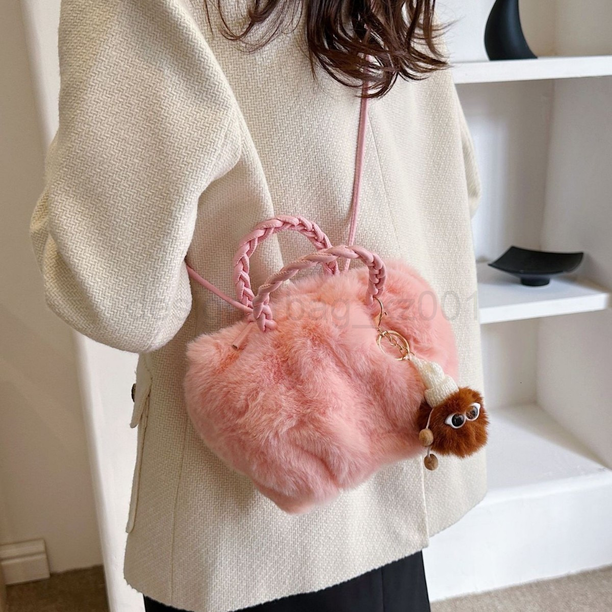 Bag Designer Fashion Classic 10a Top Woman Handbagevening Bags New Versatile Autumn/winter Cute Plush High End