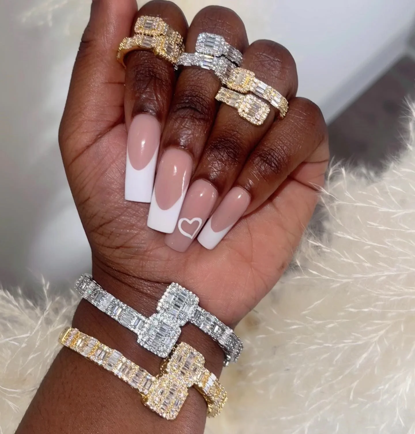 Iced Out Bling Bangle For Women Full Paved 5A Clear Cubic Zirconia CZ Geometric Shaped High Quality Bracelets