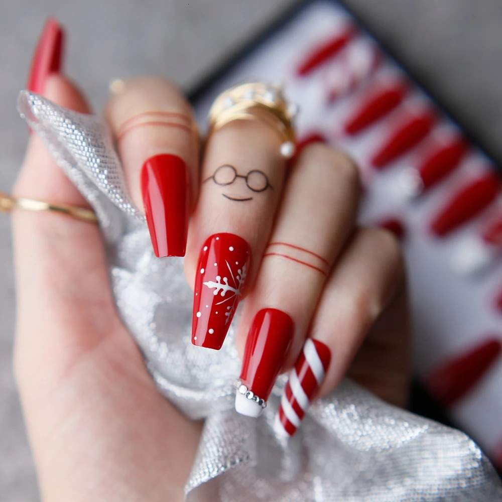 Christmas Candlelight Coffin Fake Nail with Acrylic Crystal Box DIY Style Art Fake Analysis Tips Press Nail Snow Christmas Hat 241031