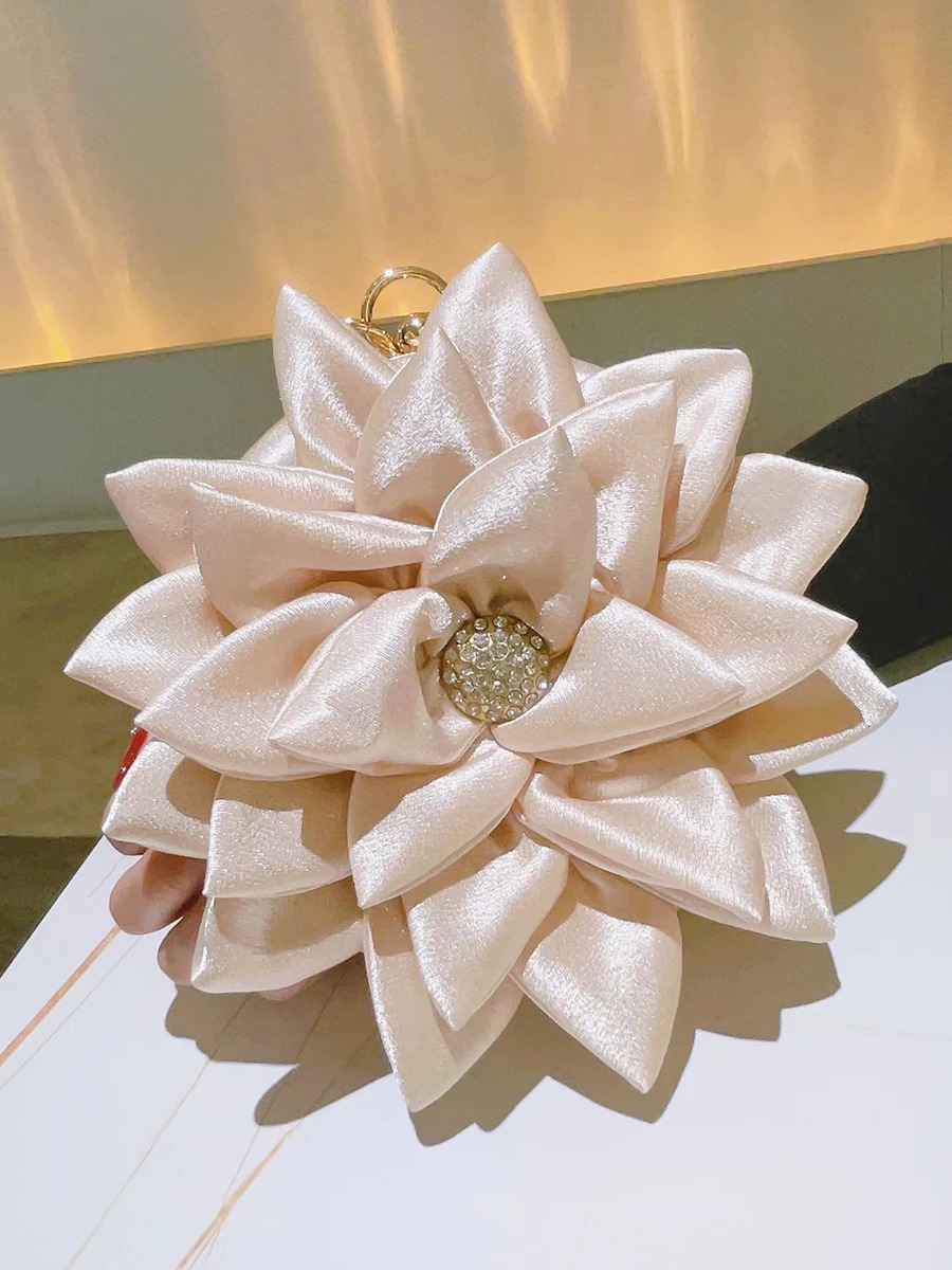 Fairy Bag 3D Flower Round Evening Bag Chinese Style Womens Clutch Wedding Wallet Party Handbag Satin Wallet 241031