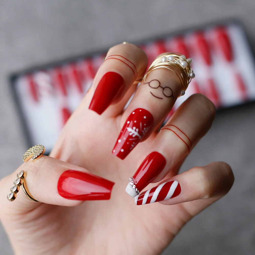 Christmas Candlelight Coffin Fake Nail with Acrylic Crystal Box DIY Style Art Fake Analysis Tips Press Nail Snow Christmas Hat 241031
