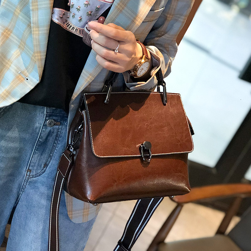 Cowhide Leather Wide Shoulder Strap Women's Crossbody Bag Trendy Designer Short Handle Women's Handbag