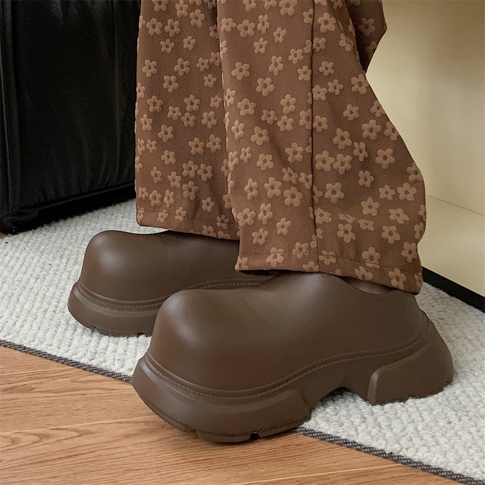 2024 New Slippers Women's Summer shoes Platform personality slippers Indoor street sandals Girls Beach shower slide