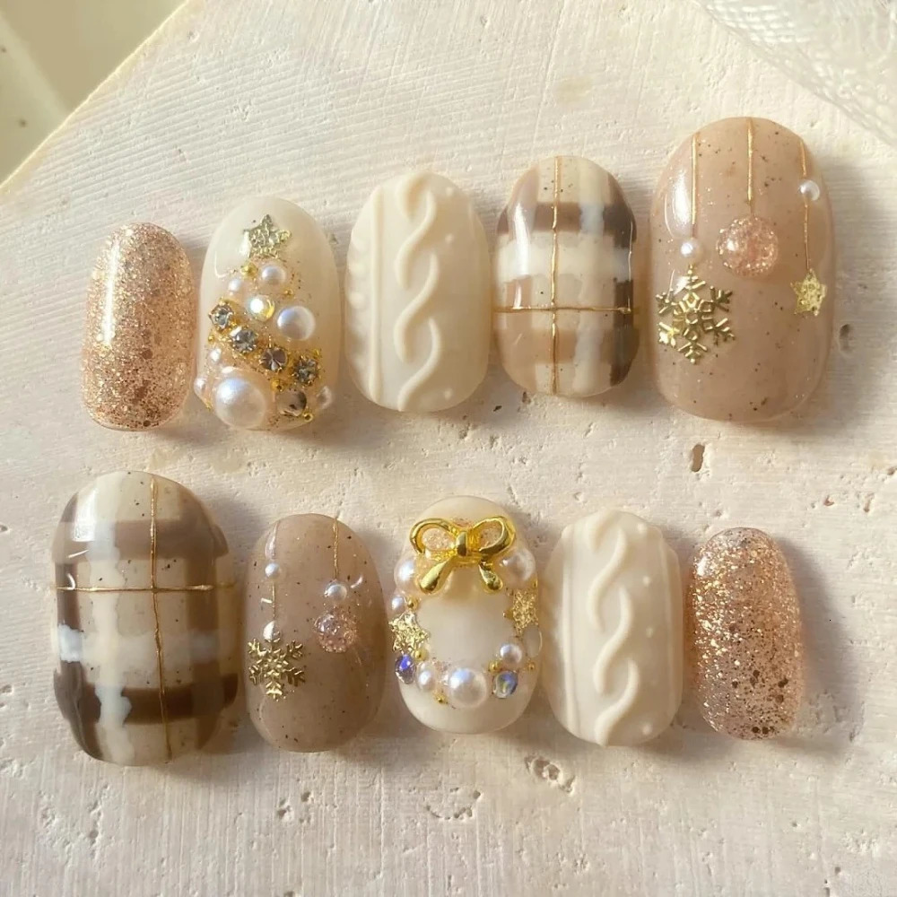 10 Handmade Pressing Nails Christmas and Year Cute 3D Short Oval Limited Fake Nail n Art DIY Nail Set 241031