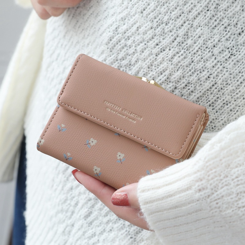 New designer leather pocket women's handbag women's short card holder cute girl wallet Cartera Mujer coin bag