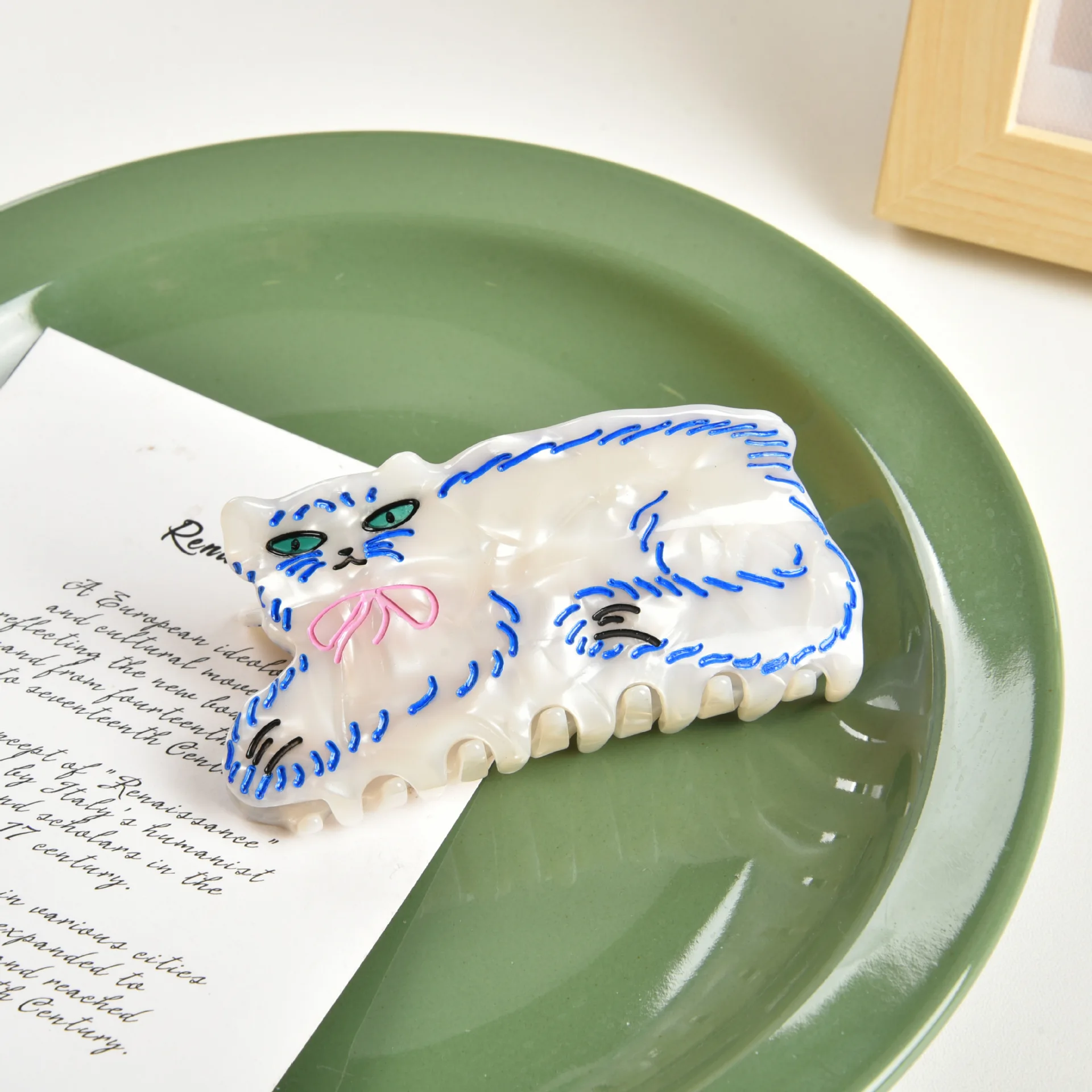 Muweordy White Persian Cat Hair Clip Cute Blue Curly Cat Crab Hair Clip Shark Clip for Girl Creative Hair Accessories for Women