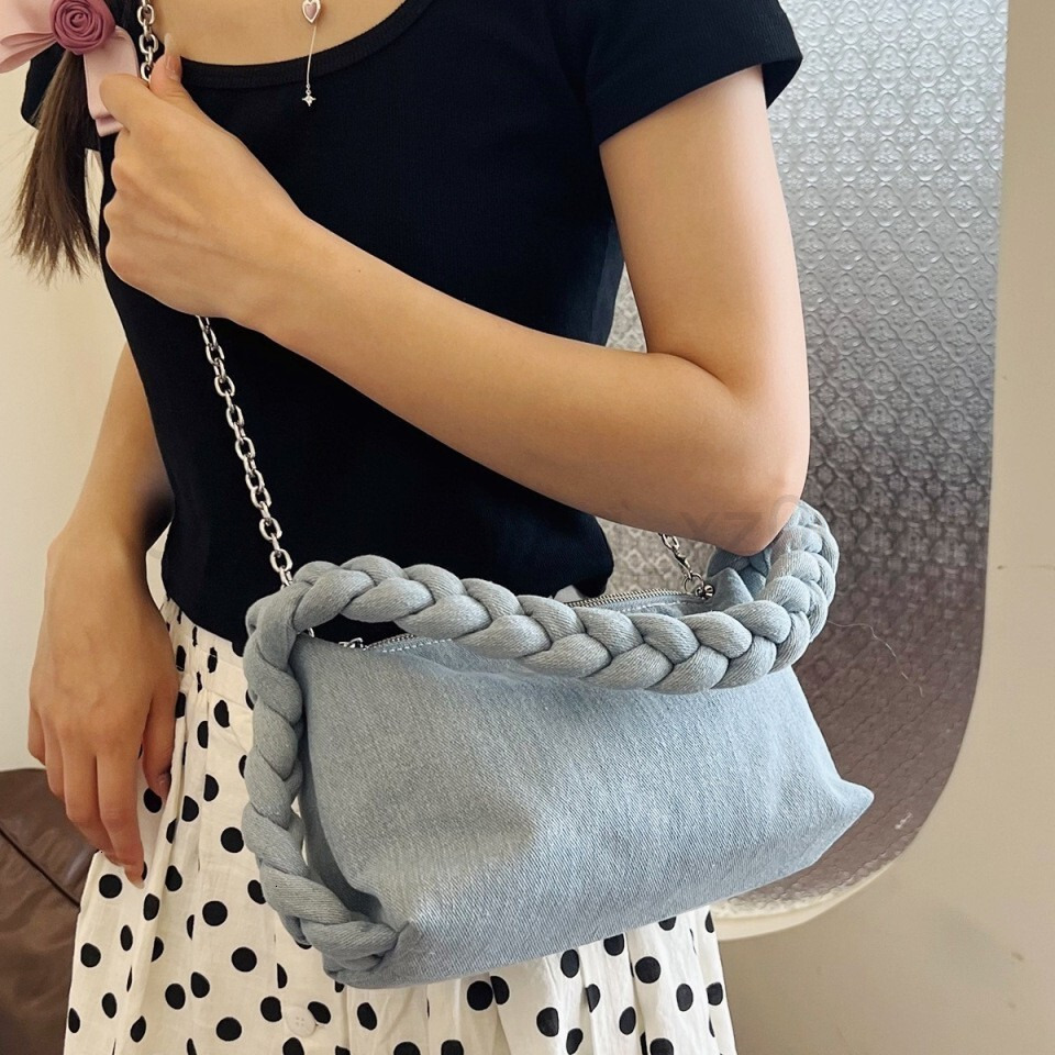 Fashion Classic Bag Designer 10a Top Woman Handbagevening Bags Korean Version New Hand Woven Denim Pillow Fashionable and Versatile French Stick Women