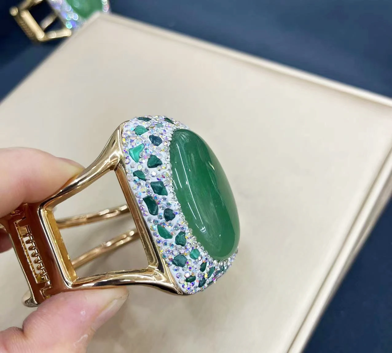 Wide Faced Malay Green Jade Crystal Open Bracelet for Women 18K Gold Plated Full of Small Gemstone Personalized Fashion Jewelry