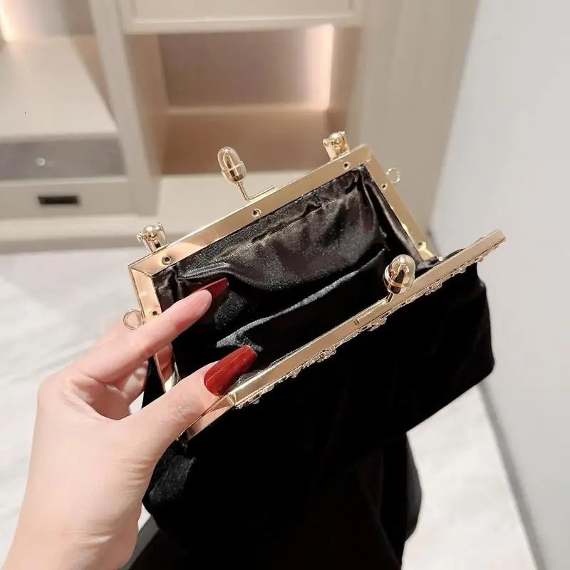 Mysterious Black Velvet Womens Evening Bag Handbag Party Banquet Bag Womens Wedding Wallet Bag Womens Handbag 241031