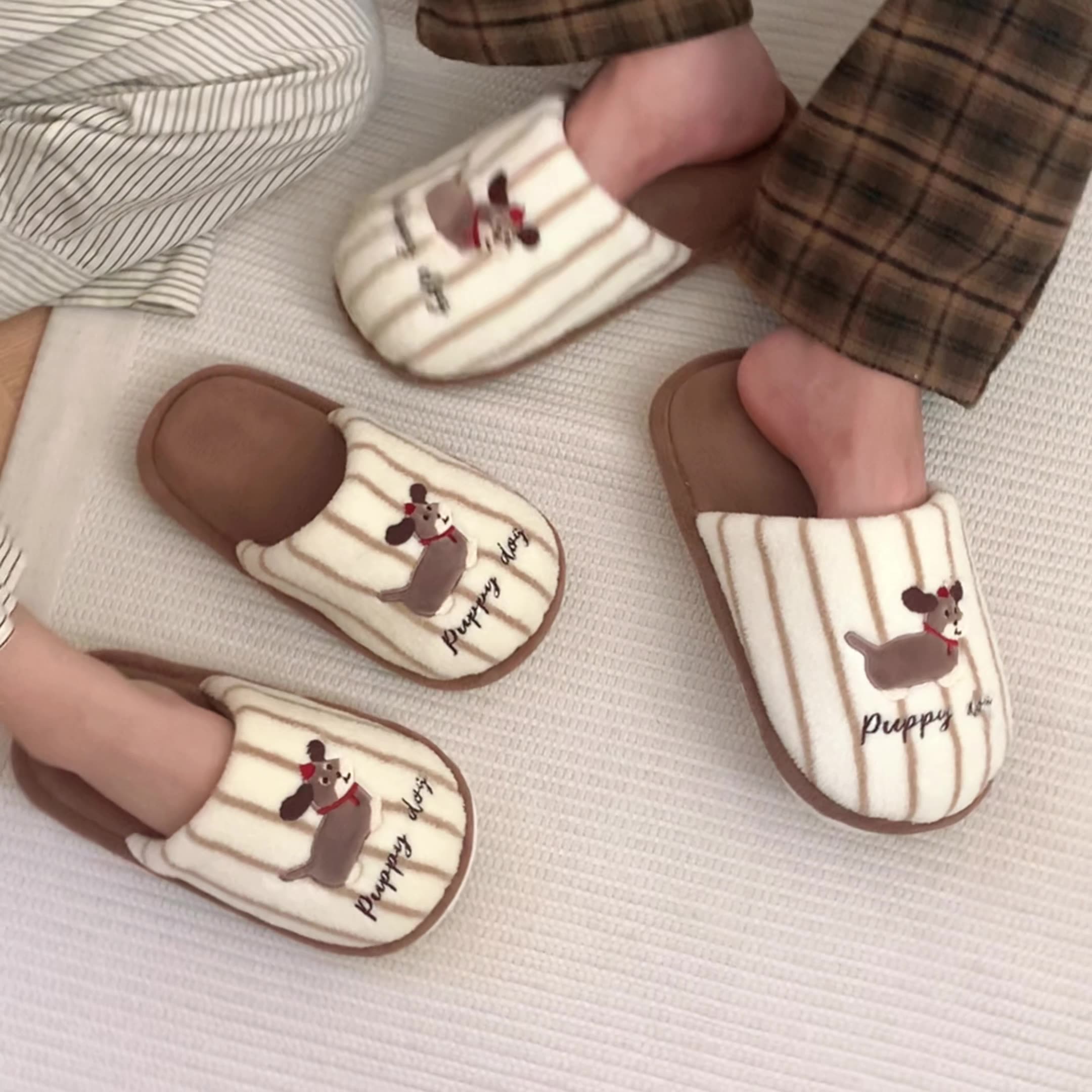Casual Fluffy slippers for Ladies Home flats Cute little doggie Day contrasting color Stripes for girls Fashion Winter Slippers for houses Warm shoes