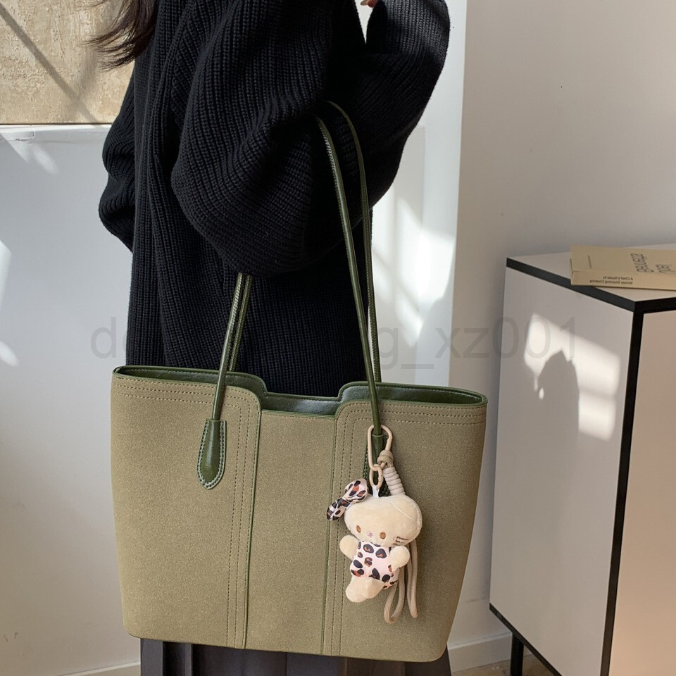 Fashion Classic Bag Designer 10a Top Woman Handbagevening Bags Summer New Versatile Shoulder with a Sense of Comfort for College Students Attending Cl