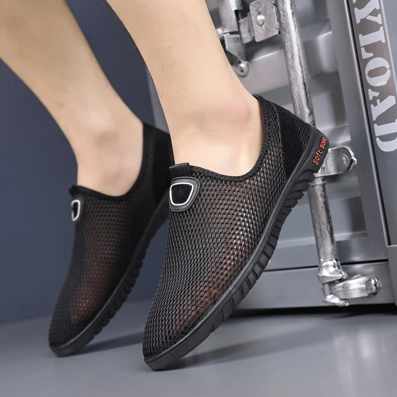New Men's Shoes Casual Mesh Breathable Walking Male Outdoor Soft Lightweight Fashion Man Comfortable Sneakers c20ba