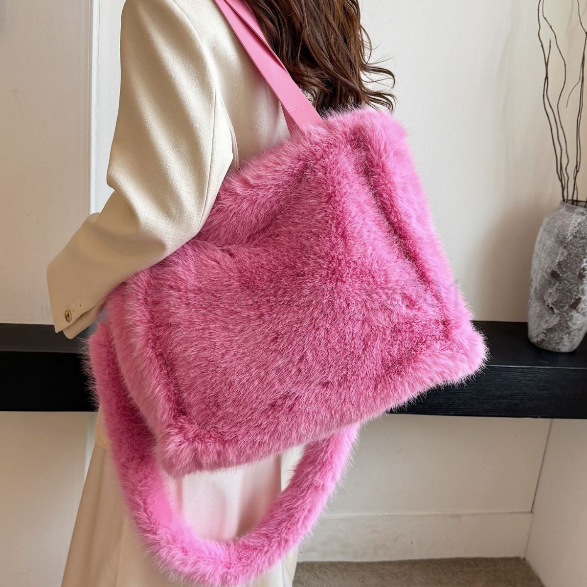 Bag Designer Fashion Classic 10a Top Woman Handbagevening Bags New Physical Super Large Medium to Long High-quality Wool Material