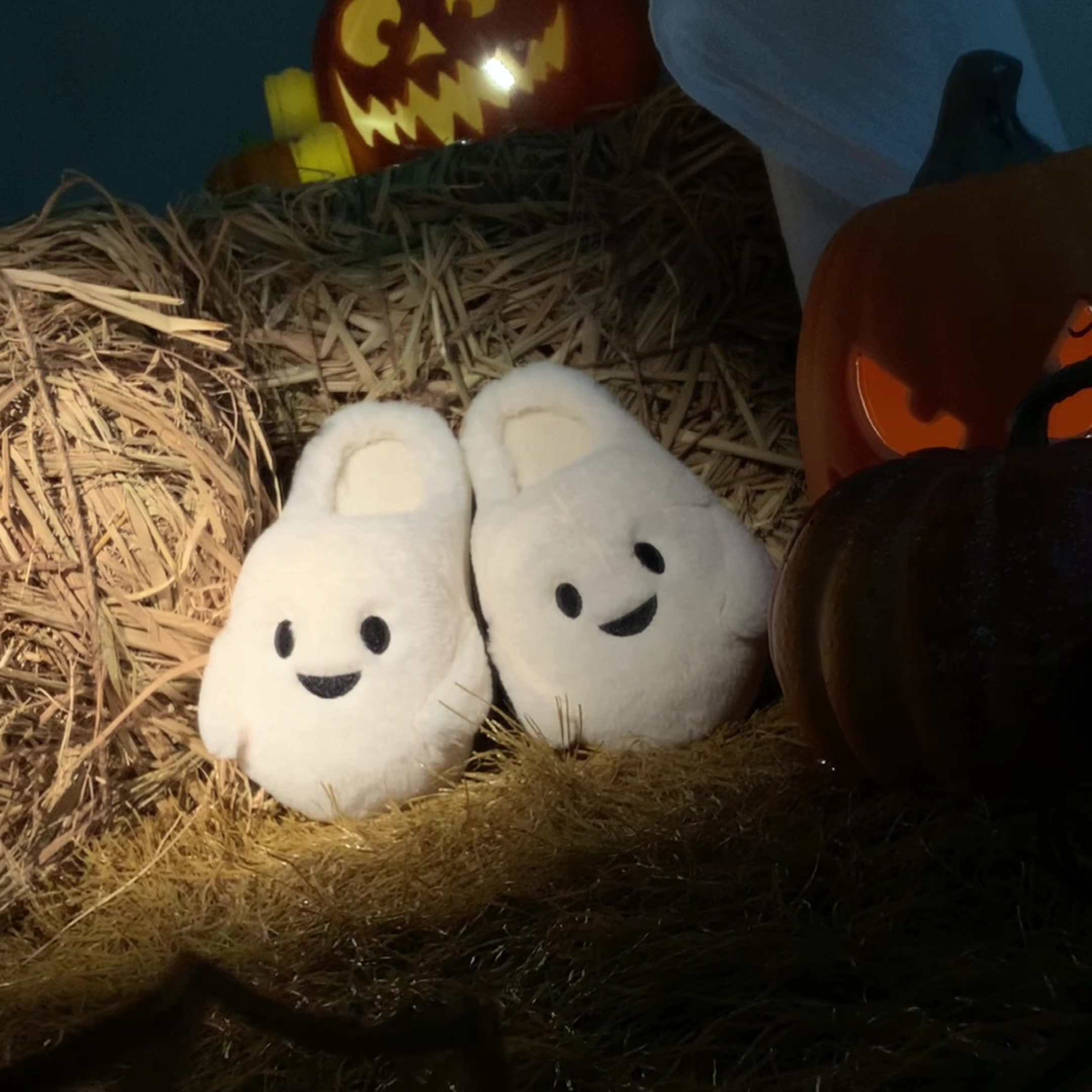 Cute little ghost Winter toe pack Warm cotton slippers Soft sole Slipper ladies indoor floor flat home couple non-slip shoes
