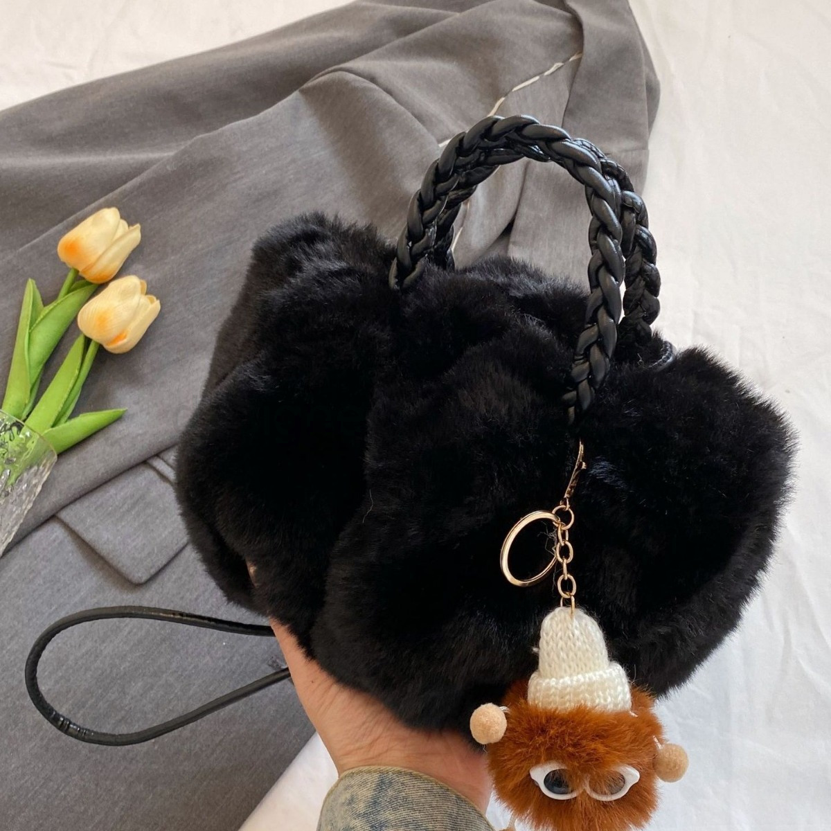 Bag Designer Fashion Classic 10a Top Woman Handbagevening Bags Autumn and Winter Plush for Women New Trendy Versatile Handheld Crossbody Niche Cloud
