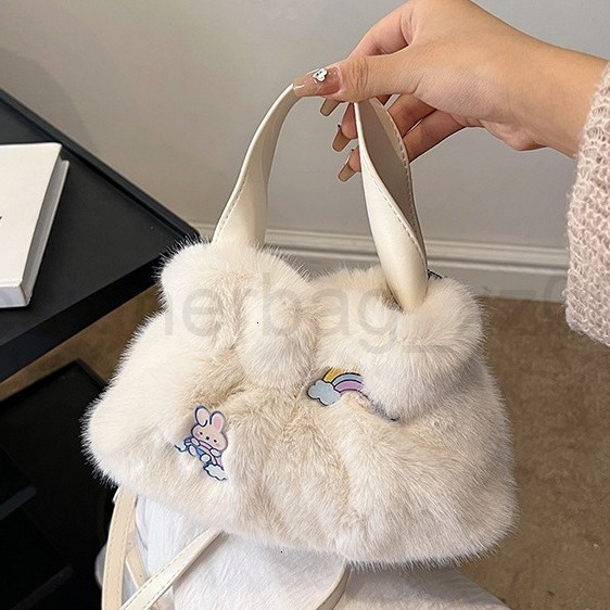 Fashion Classic Bag Designer 10a Top Woman Handbagevening Bags New Plush Womens High Grade Folded Handbag College Style Small Fresh Sweet Single Shoul