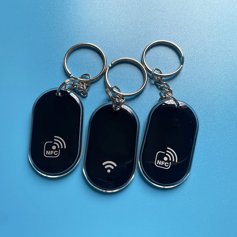 13.56MHz NFC213 Chip NFC Expoy Tap Keychains 144Bytes TAG Key ISO14443A RFID Keyfobs TokenNFC213 for Social Media Sharing