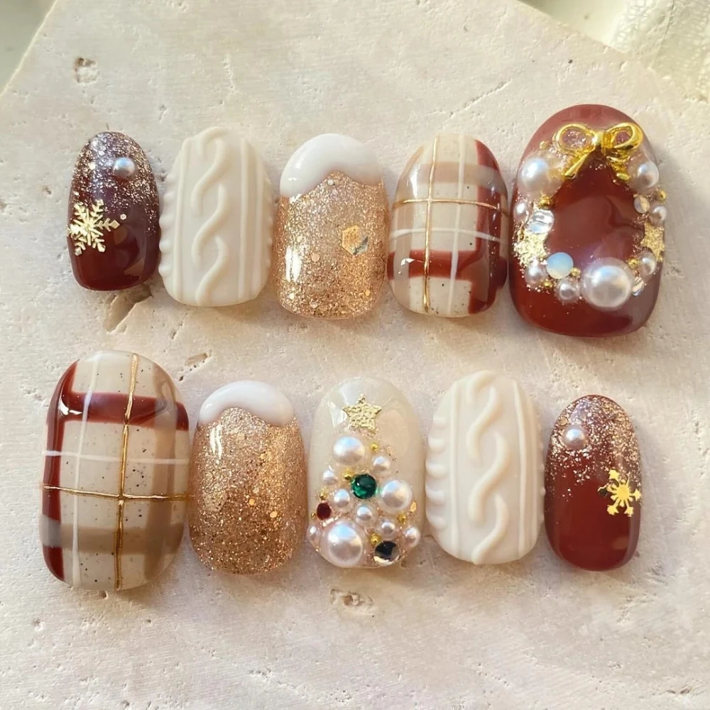 10 Handmade Pressing Nails Christmas and Year Cute 3D Short Oval Limited Fake Nail n Art DIY Nail Set 241031