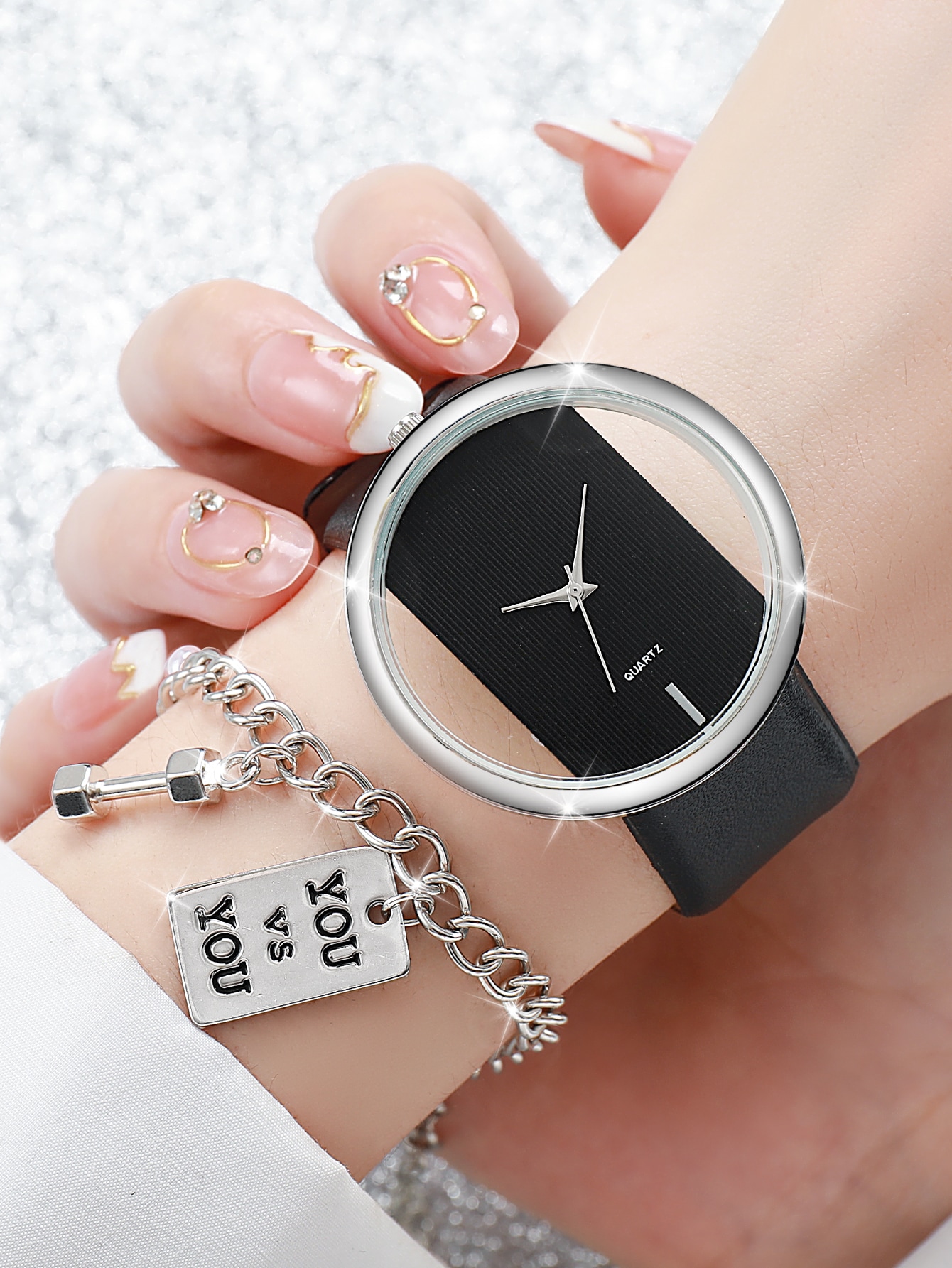 1 stylish and trendy women's leather strap quartz watch with 1 bracelet suitable for daily decoration