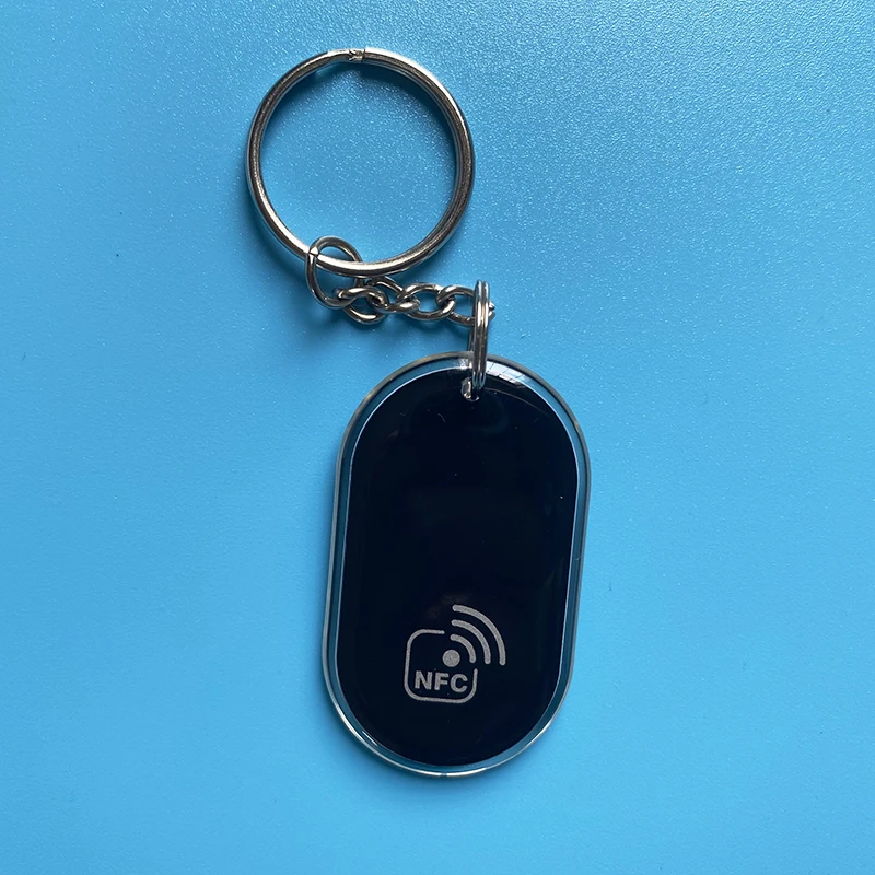 13.56MHz NFC213 Chip NFC Expoy Tap Keychains 144Bytes TAG Key ISO14443A RFID Keyfobs TokenNFC213 for Social Media Sharing