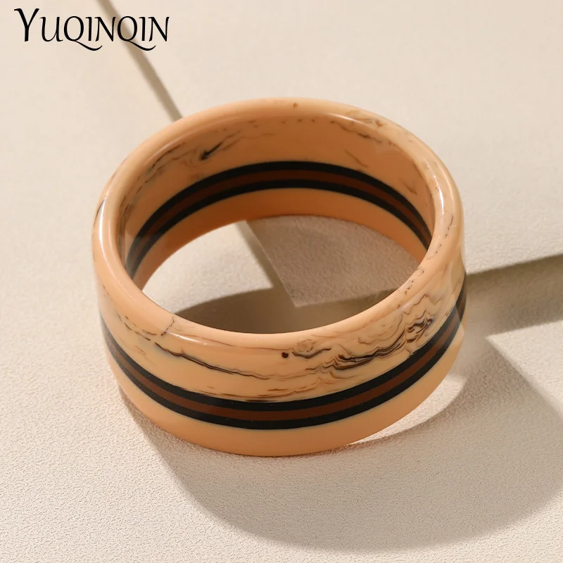 Vintage Geometric Resin Bracelets For Women Elegant Wide Bangles Bracelets Femmes Summer Party Travel Hand Jewelry Stripe Gifts