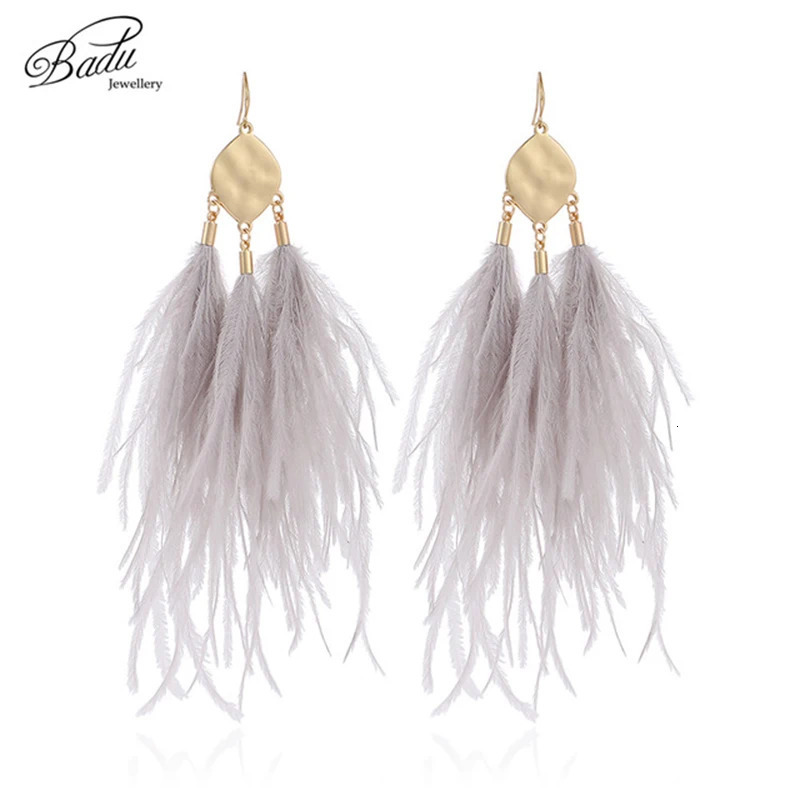 Badu Retro Ostrich Feather Earrings Long Womens Winter Autumn Winter Earrings Light Feather Christmas Jewelry Wholesale 241031