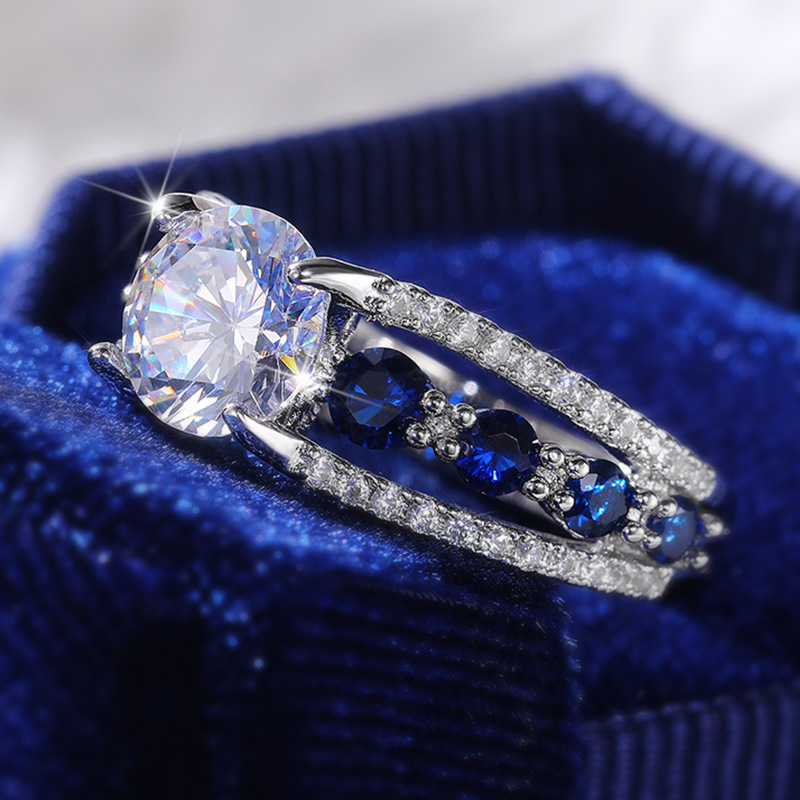 Solitaire Ring Luxury Classic Hollow Royal Blue Diamond Ring Women's Shiny Crystal Ring Fashion Wedding Jewelry Exquisite Gift