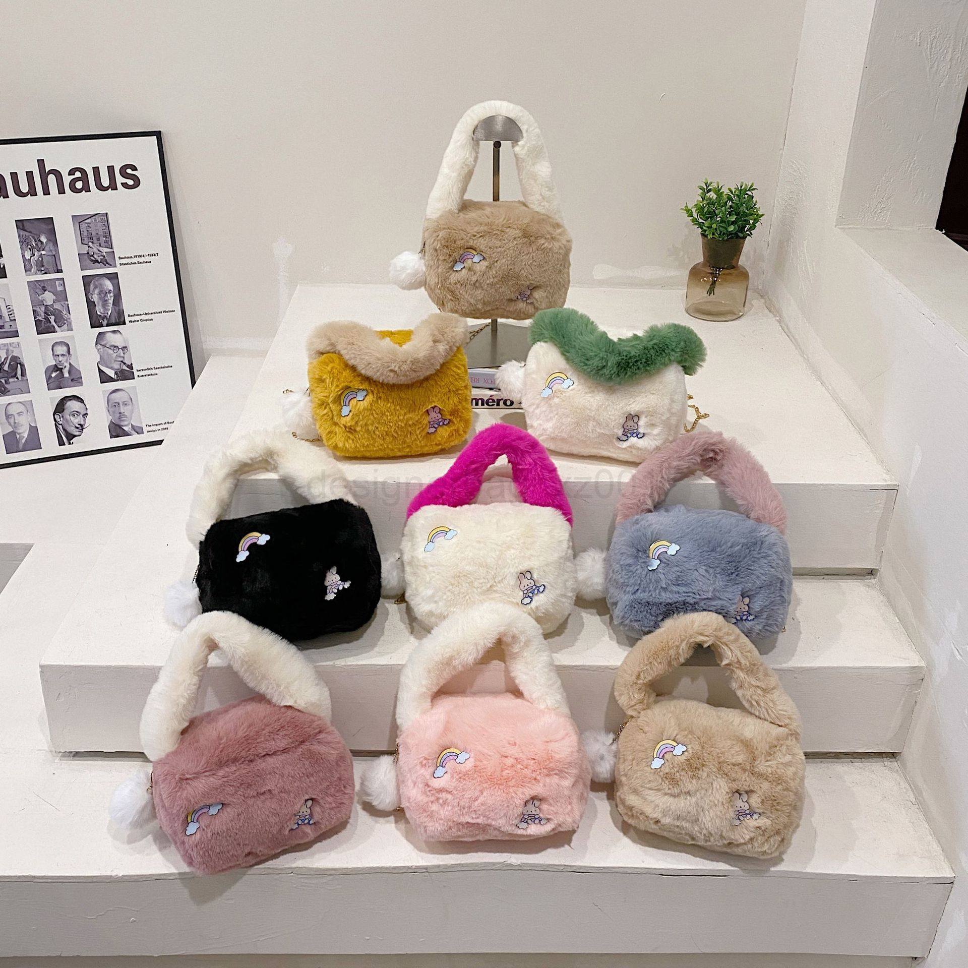 Fashion Classic Bag Designer 10a Top Woman Handbagevening Bags Candy Colored Crossbody Cute Cartoon Badge Fur Autumn and Winter Plush Handbag Chain Sh