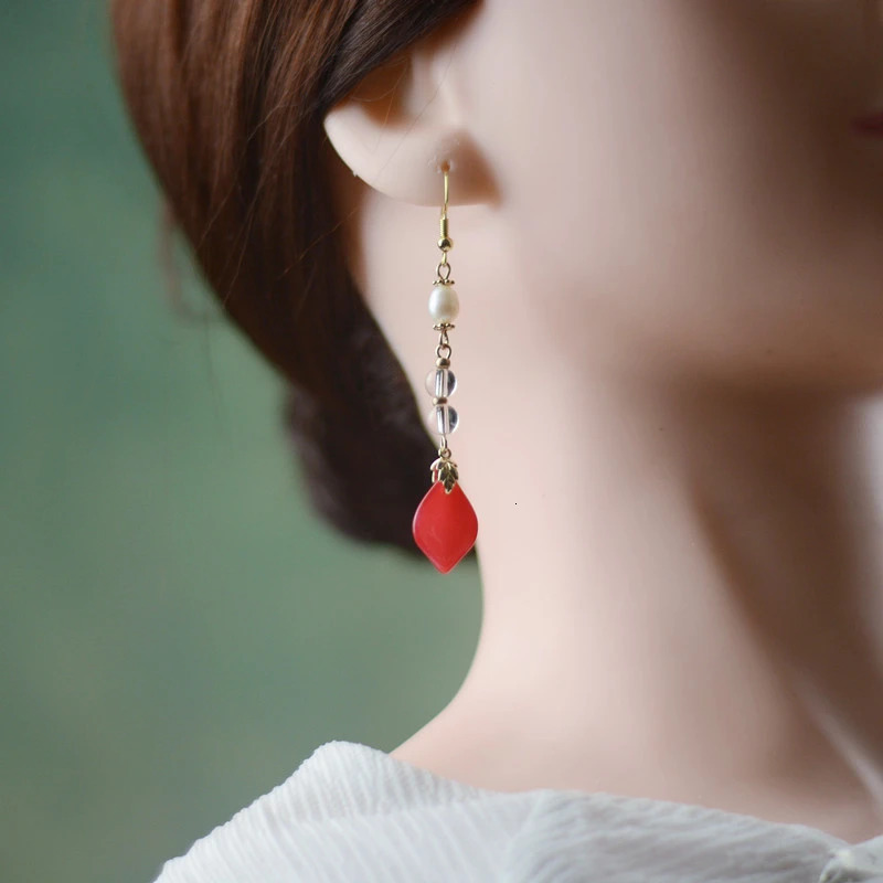 1 pair of pendant earrings womens autumn retro ear hooks Hanfu cheongsam decoration accessories jewelry girls Christmas gift 241031