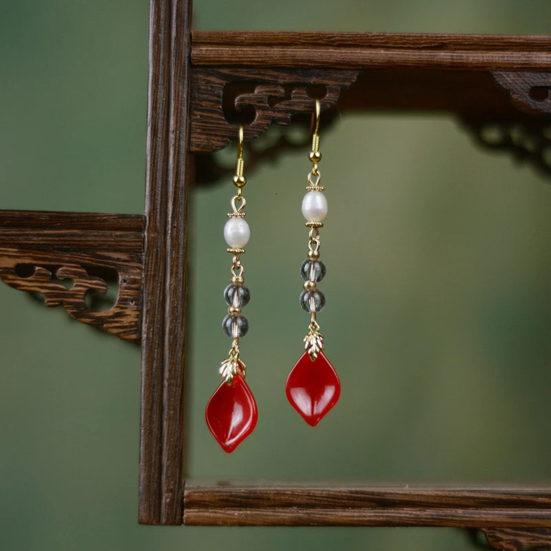 1 pair of pendant earrings womens autumn retro ear hooks Hanfu cheongsam decoration accessories jewelry girls Christmas gift 241031