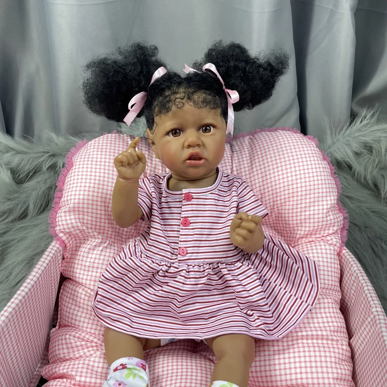 55CM Reborn Saskia African American Doll Full Vinyl Body Girl Washable Hand-rooted Hair Dark Skin Baby Doll For Kids Gift