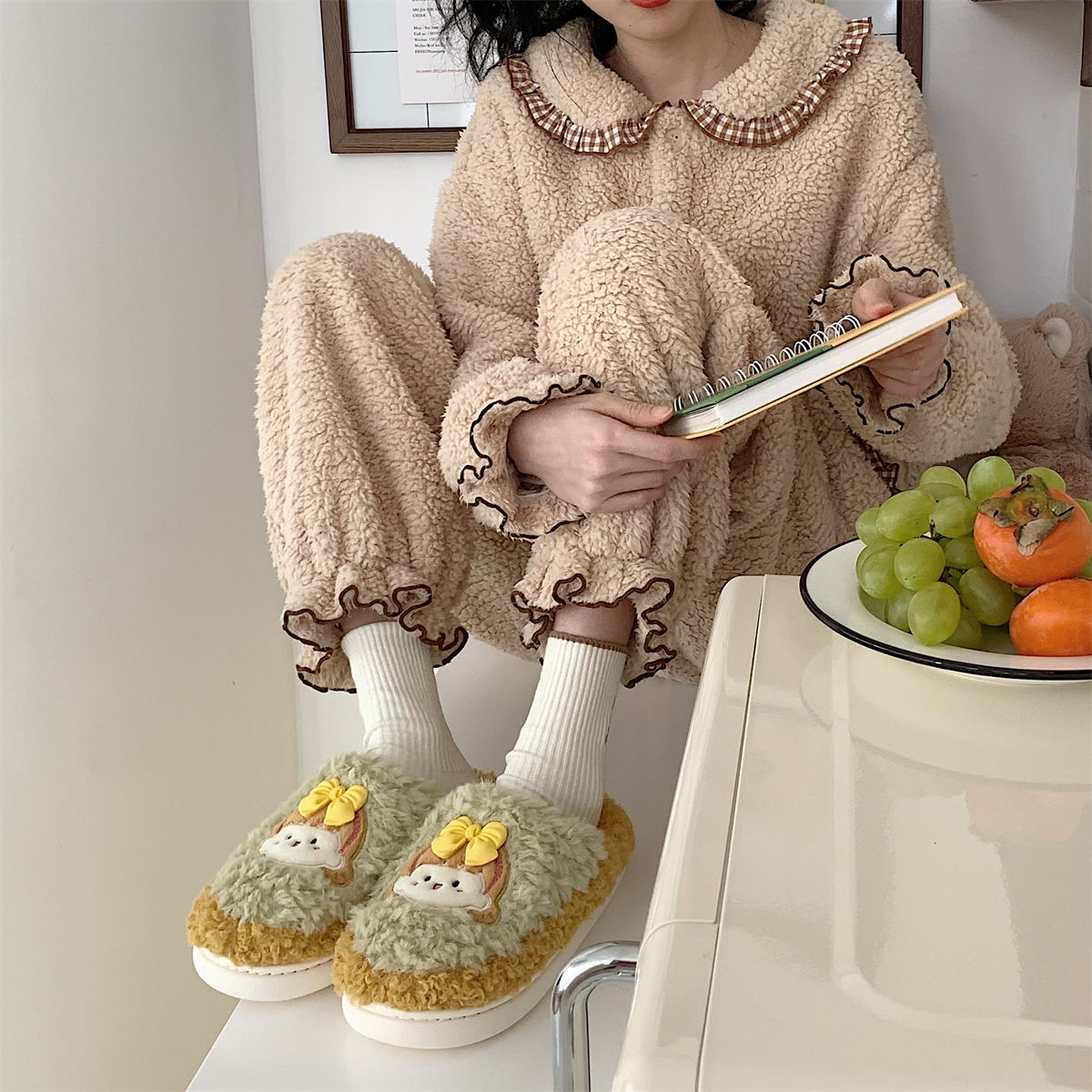 Cute girly heart Winter Toe-pack Warm cotton slippers Soft sole Slipper ladies indoor floor flat house non-slip shoes