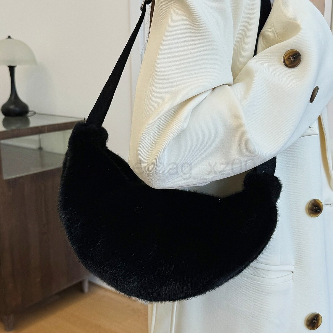 Fashion Classic Bag Designer 10a Top Woman Handbagevening Bags New Autumn and Winter Japanese Korean Casual Diagonal Cross Angora Red Fashionable Dump