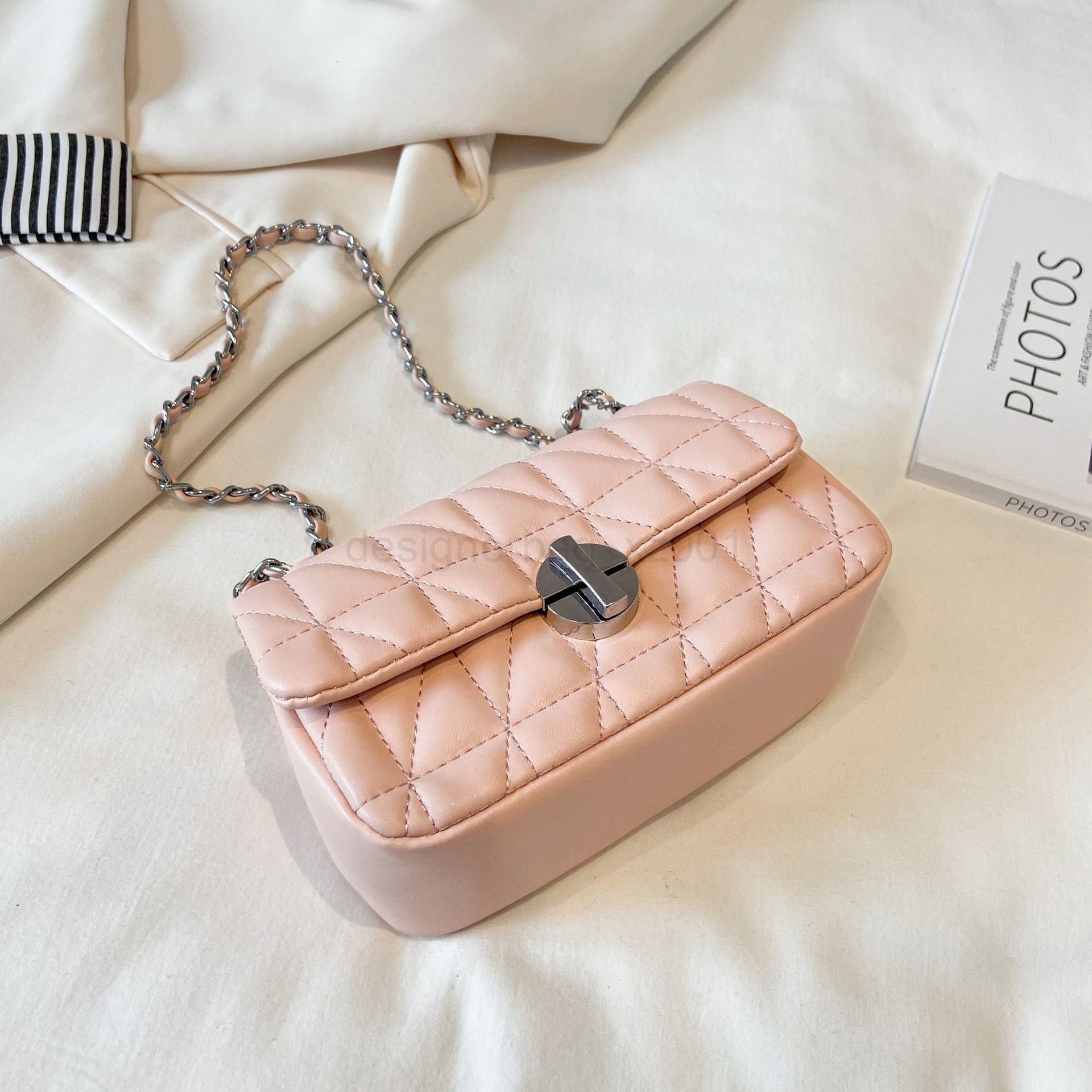 Bag Designer Fashion Classic 10a Top Woman Handbagevening Bags Springsummer New Advanced Texture Small Womens Diamond Grid Chain Single Shoulder Under