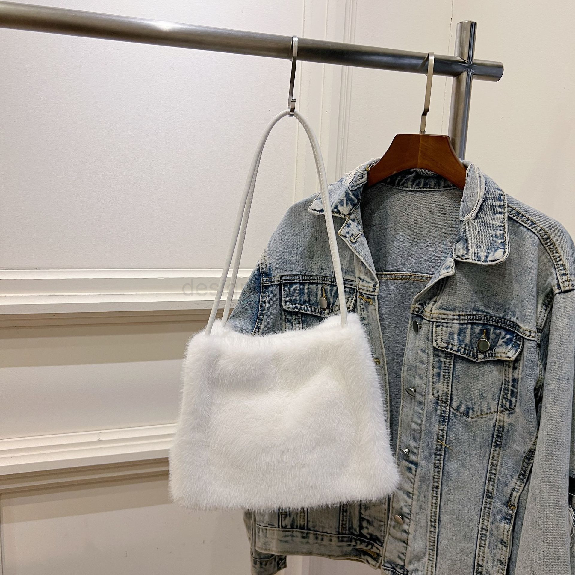 Niki Duncks Tote Bagbag Designer Fashion Classic 10a Top Woman Handbagevening Bags Autumn and Winter New Fur Bucket Womens Korean Version Highend Text