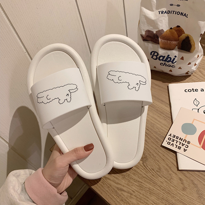 2024 New Slippers for Ladies Summer Shoes Cute cute cartoon slippers for indoor street sandals for girls Beach shower slide